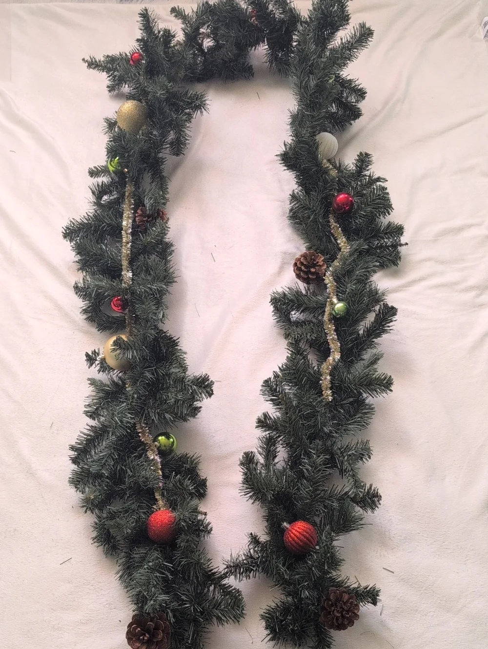 Holiday Pine Garland with Ornaments - Green